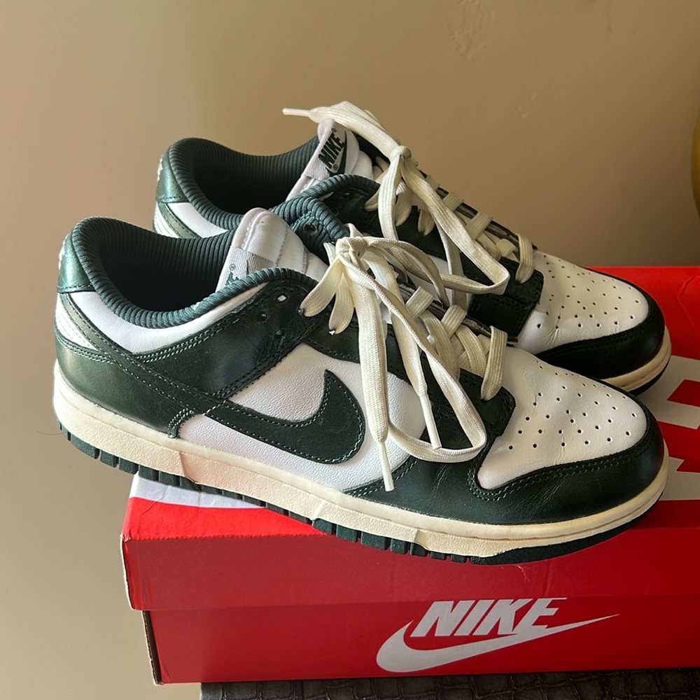Nike Dunk Low in Vintage Green